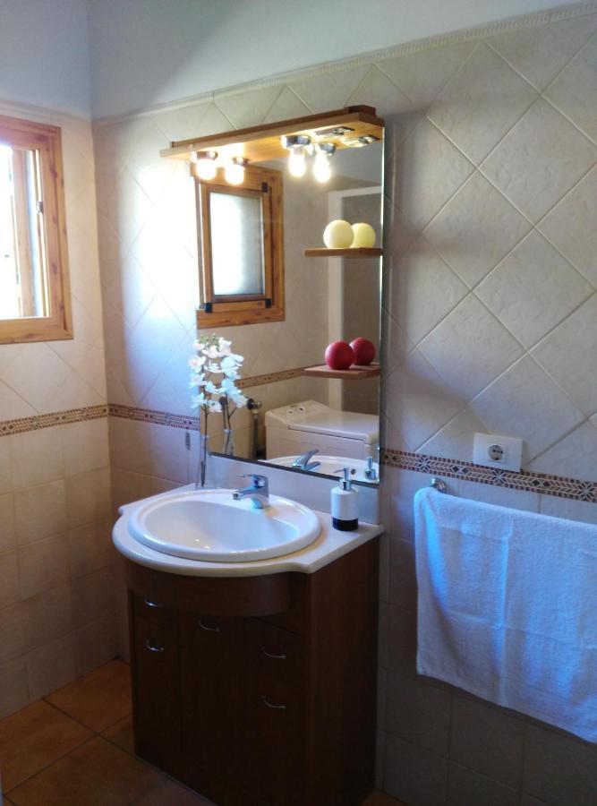 فيلا Peaceful House Set On A Vineyard & Work Friendly فاليسكيو المظهر الخارجي الصورة